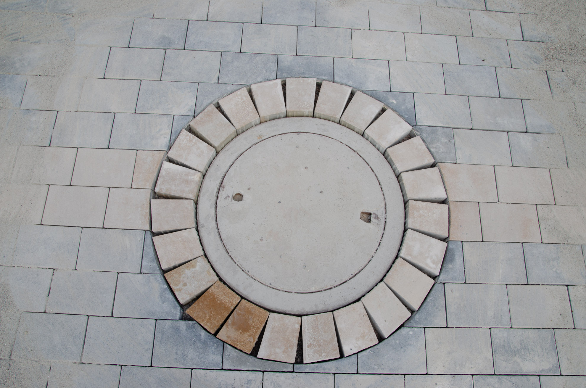 Mehr über den Artikel erfahren Pflasterarbeitern